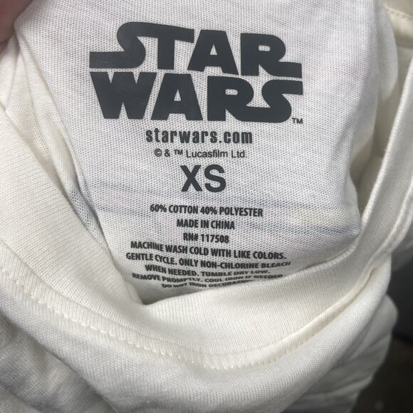 NEW Star Wars Tee Size XS The Mandalorian The Child Short Sleeve Pocket - Picture 5 of 6